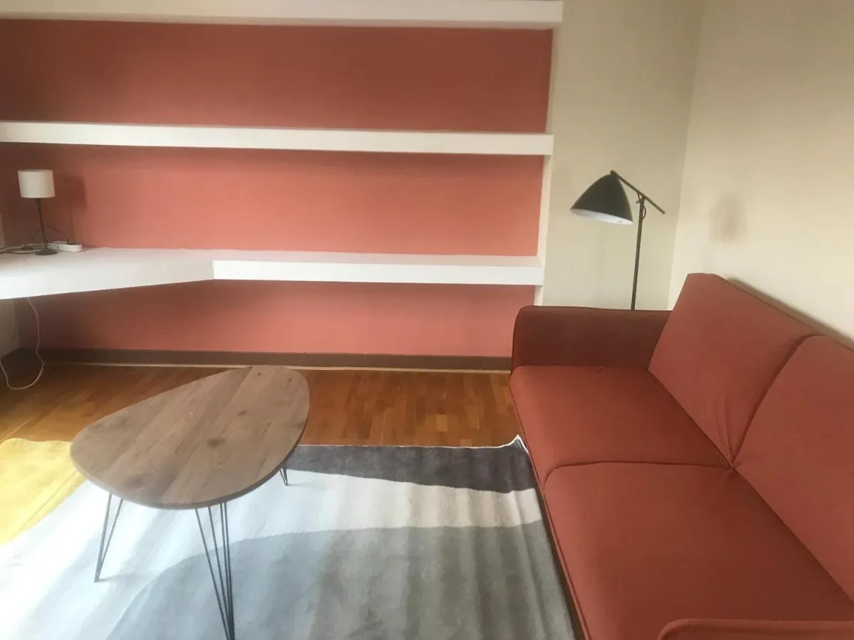 Grand Appartement Avec Terrasse, Paris12 Parigi